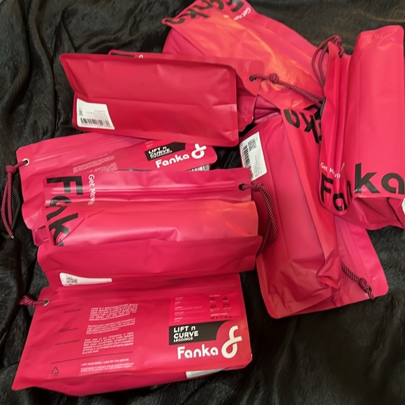 NIP Fanka Surprise Me 3 Piece Bundle 1 Top & 2 bottoms - Picture 5 of 5